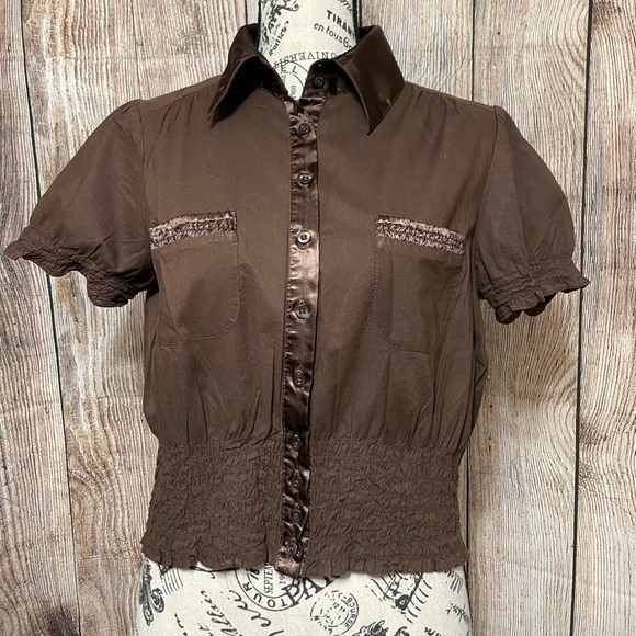 COTTON WORKS Tops - Cotton Works Brown Button up Short Sleeve Blouse